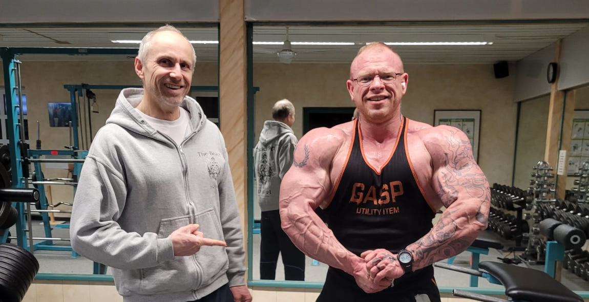 Mr. Universum Kevin Brucher im Top Fit Allershausen